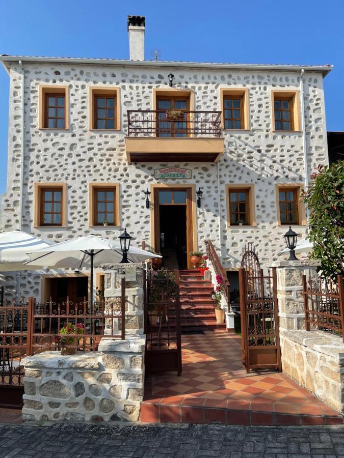 Εννεα Μουσεσ Παραδοσιακός Ξενώνας Velventos Ngoại thất bức ảnh
